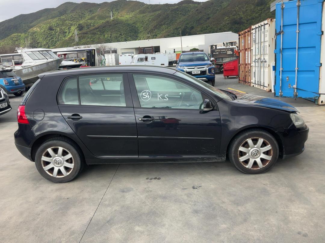 Photo '9' of Volkswagen Golf Photo '9' of Volkswagen Golf