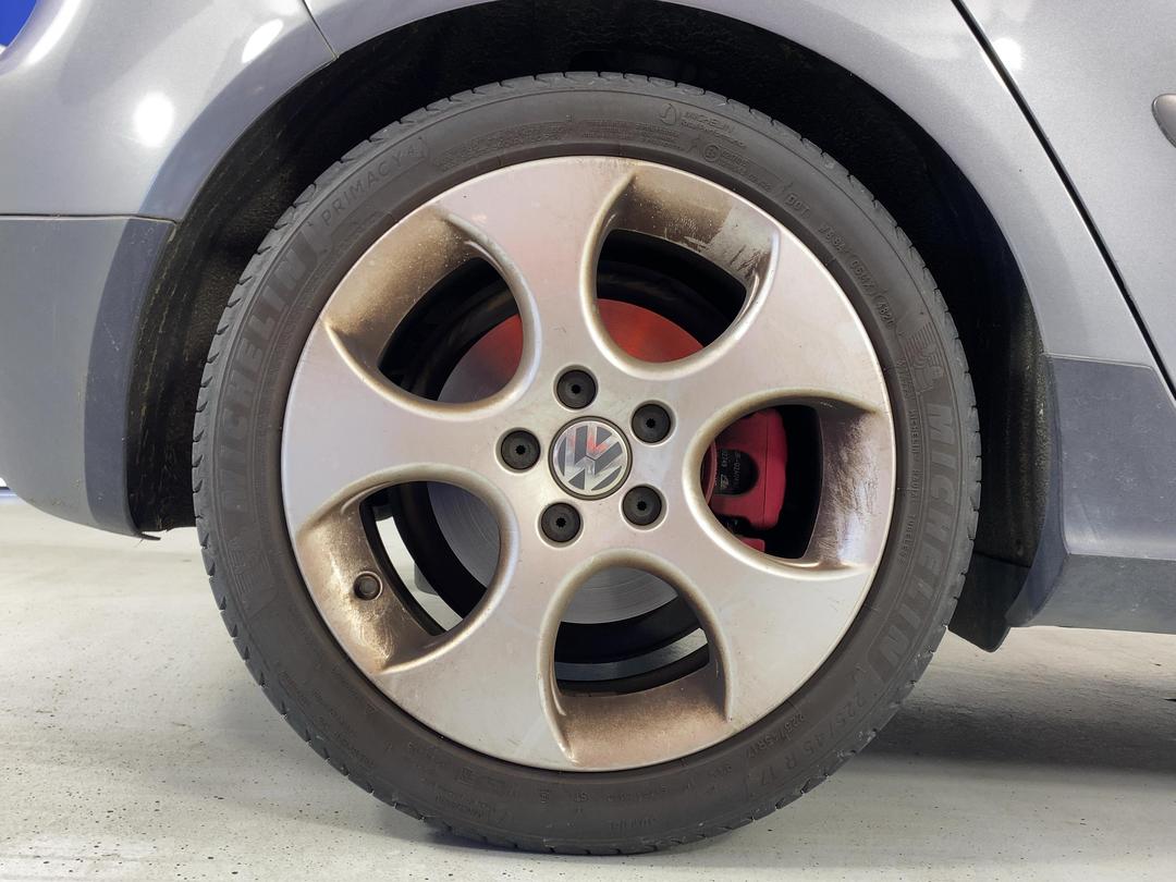 Photo '12' of Volkswagen Golf