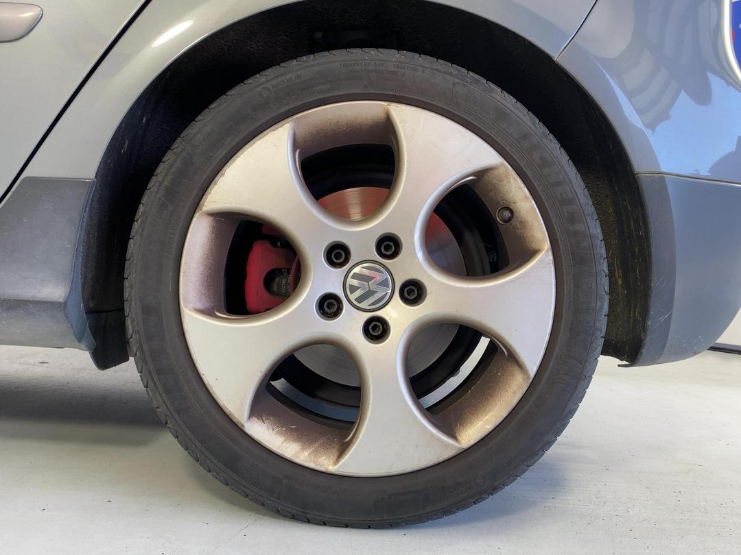 Photo '11' of Volkswagen Golf