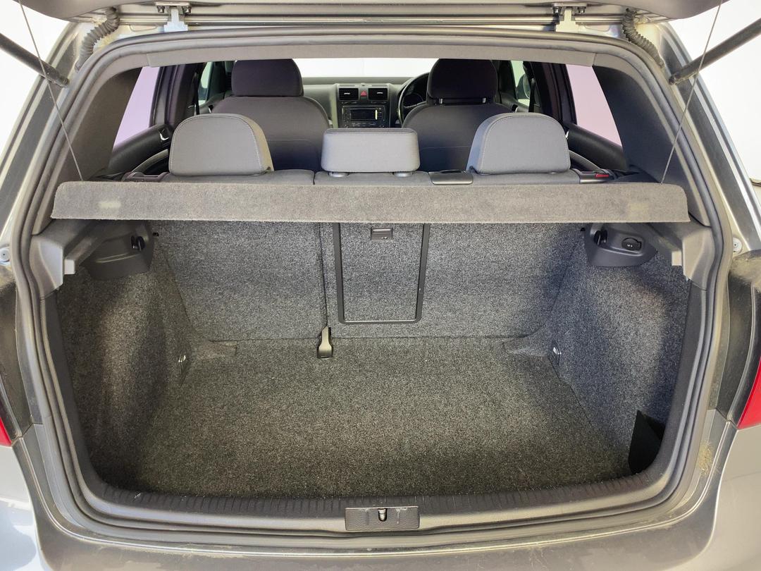 Photo '14' of Volkswagen Golf