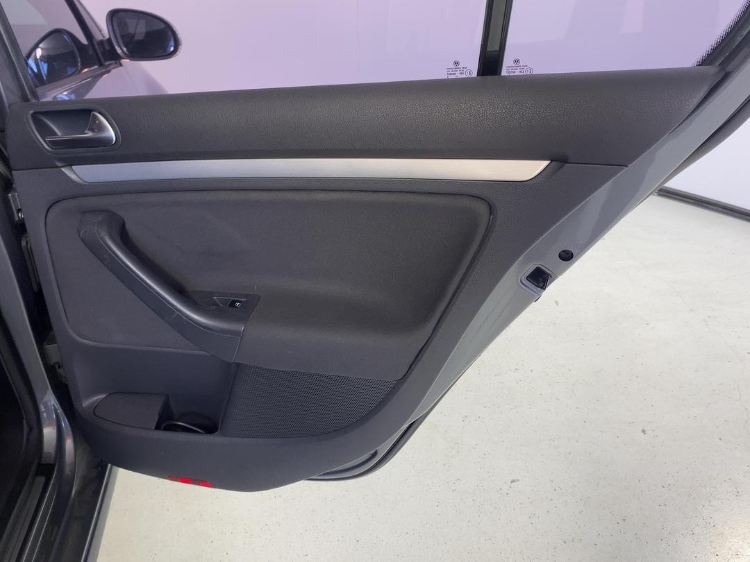 Photo '19' of Volkswagen Golf