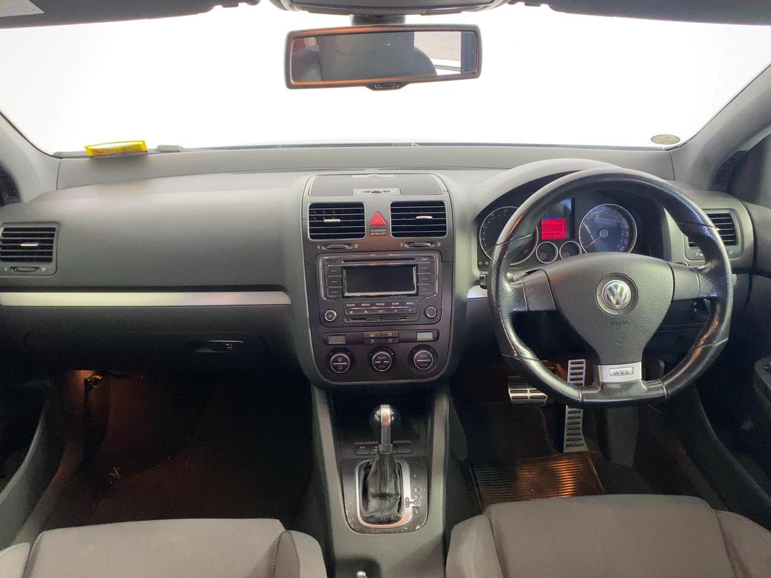 Photo '17' of Volkswagen Golf