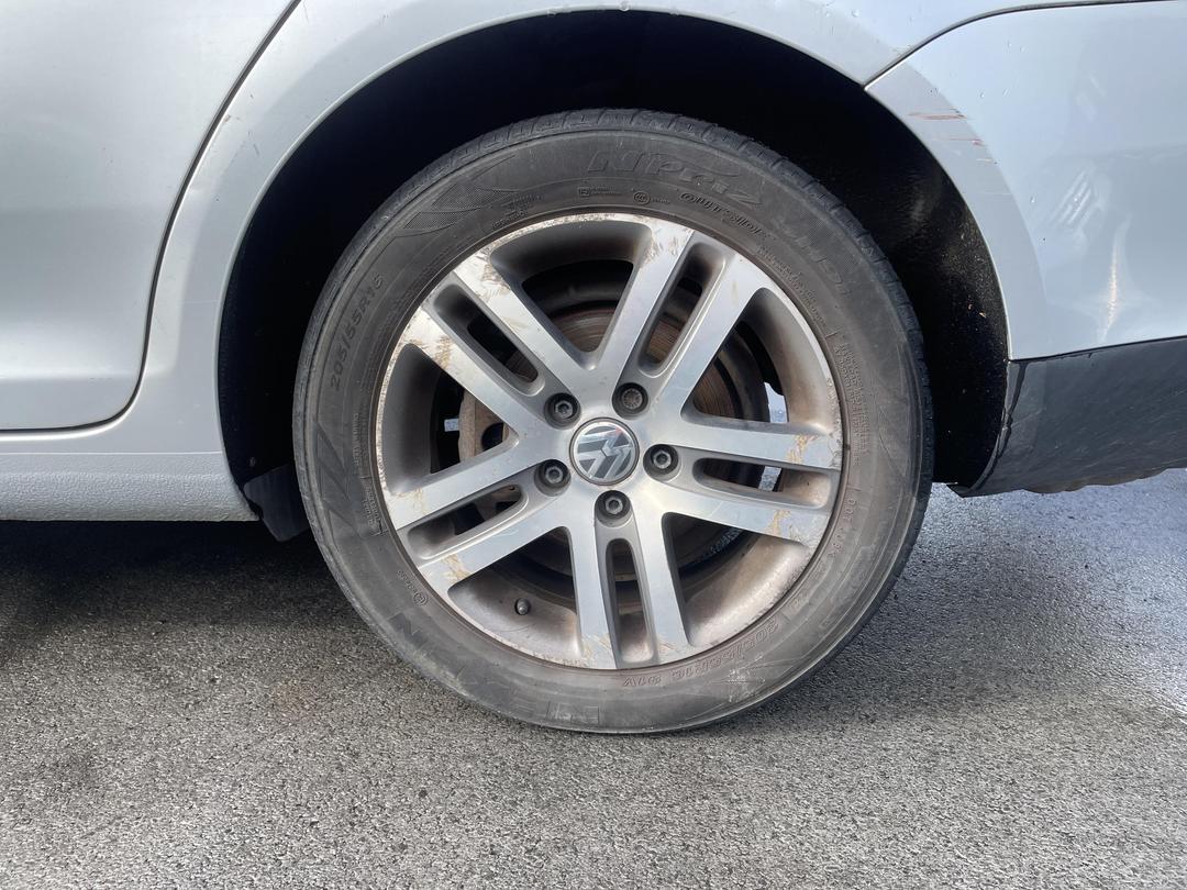 Photo '11' of Volkswagen Jetta