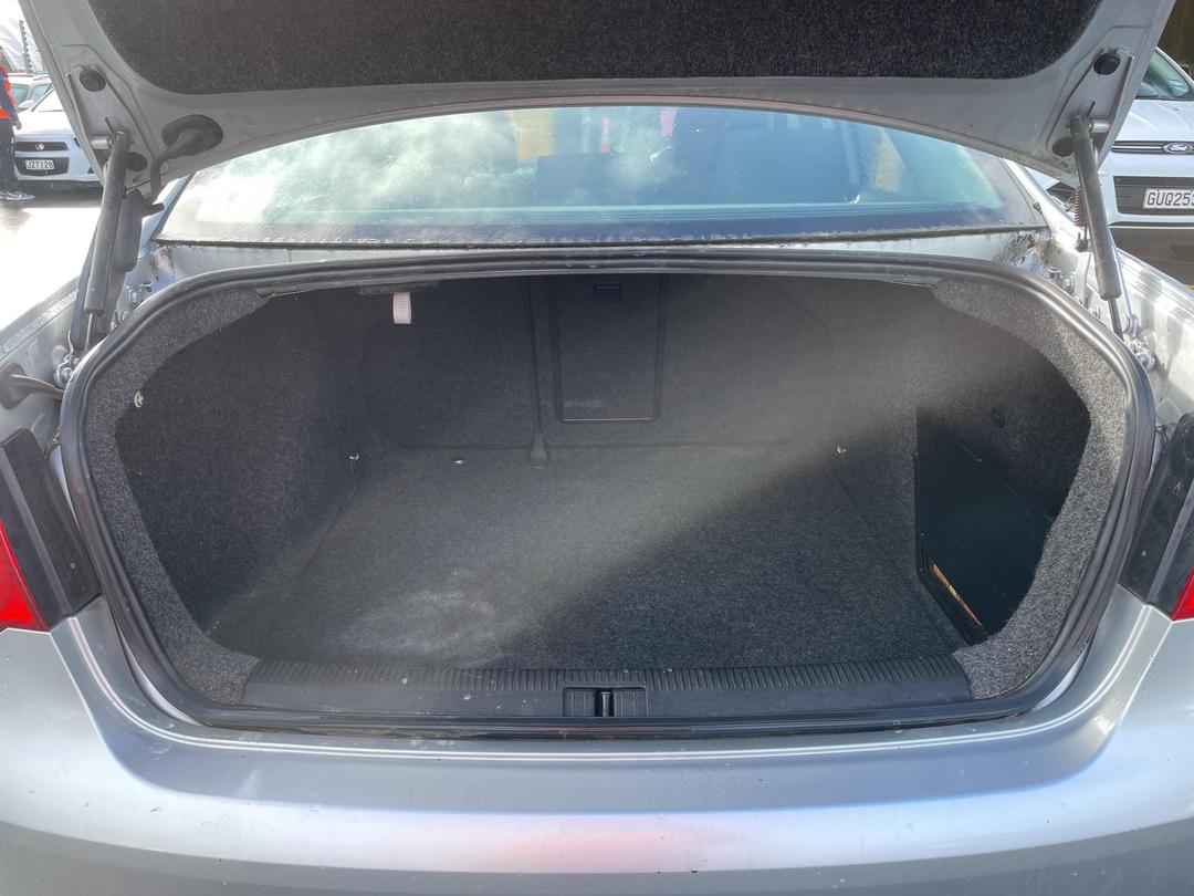 Photo '12' of Volkswagen Jetta