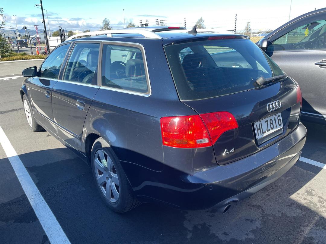 Photo '4' of Audi A4