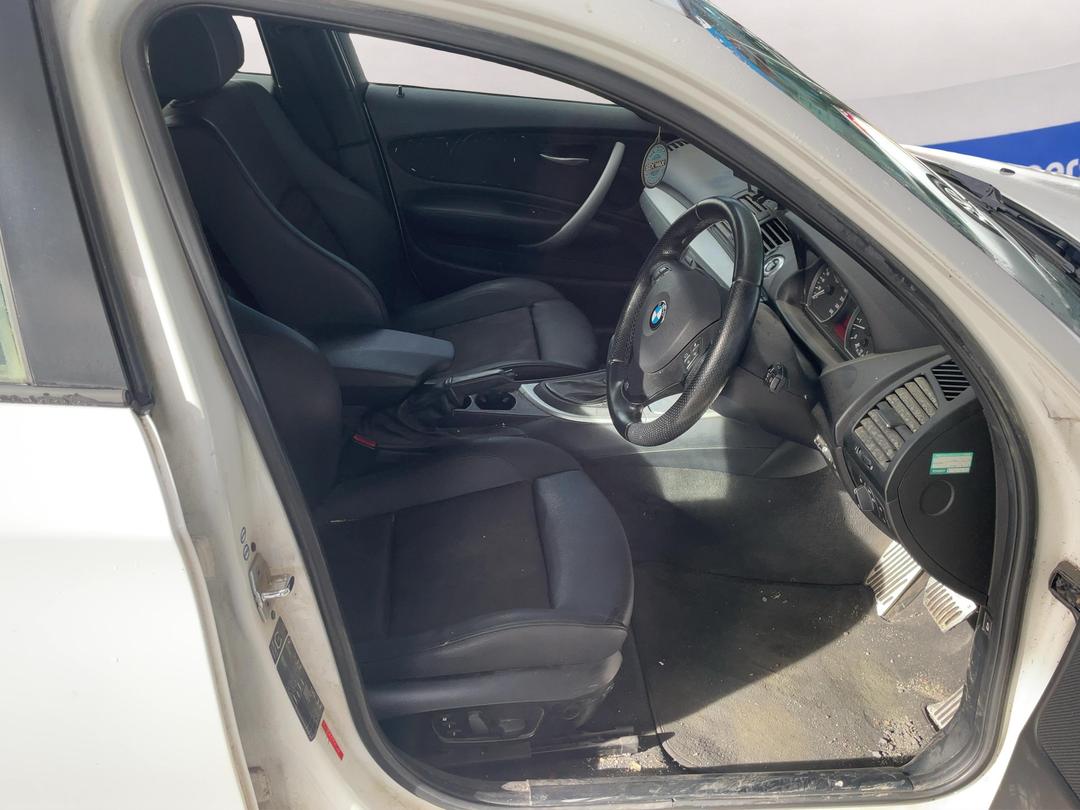 Photo '14' of BMW 1 Series 120I Photo '14' of BMW 1 Series 120I