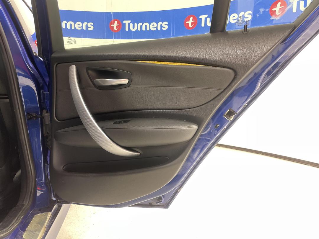 Photo '17' of BMW 130I