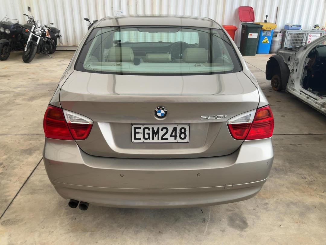 Photo '5' of BMW 3 Series 325I