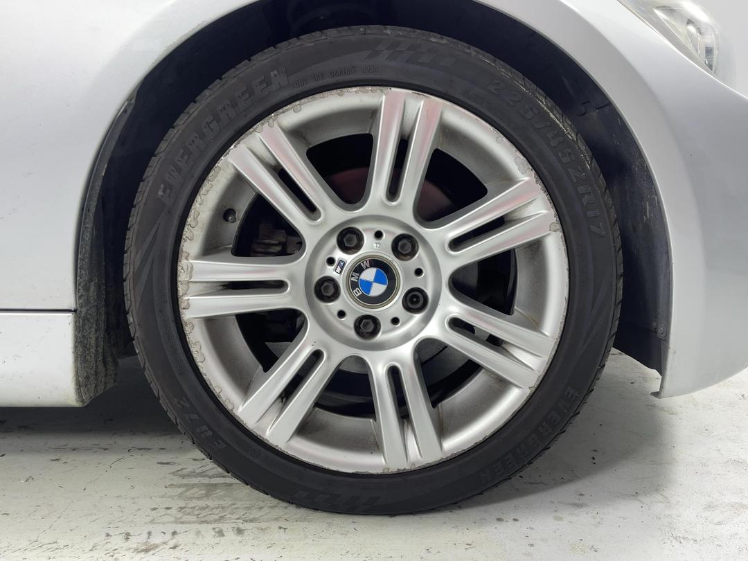 Photo '9' of BMW 3 Series