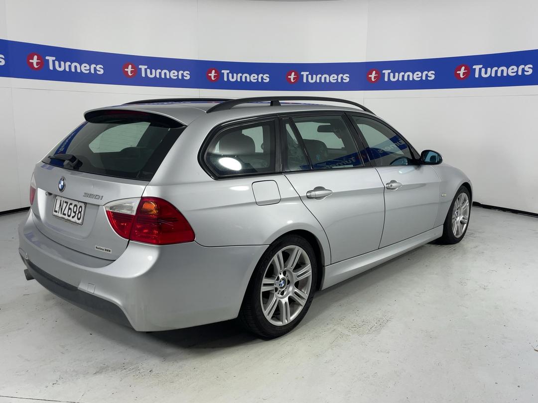 Photo '7' of BMW 3 Series
