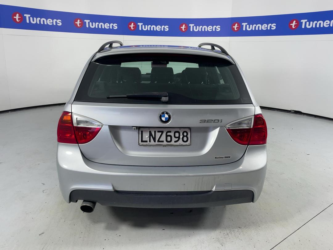 Photo '6' of BMW 3 Series