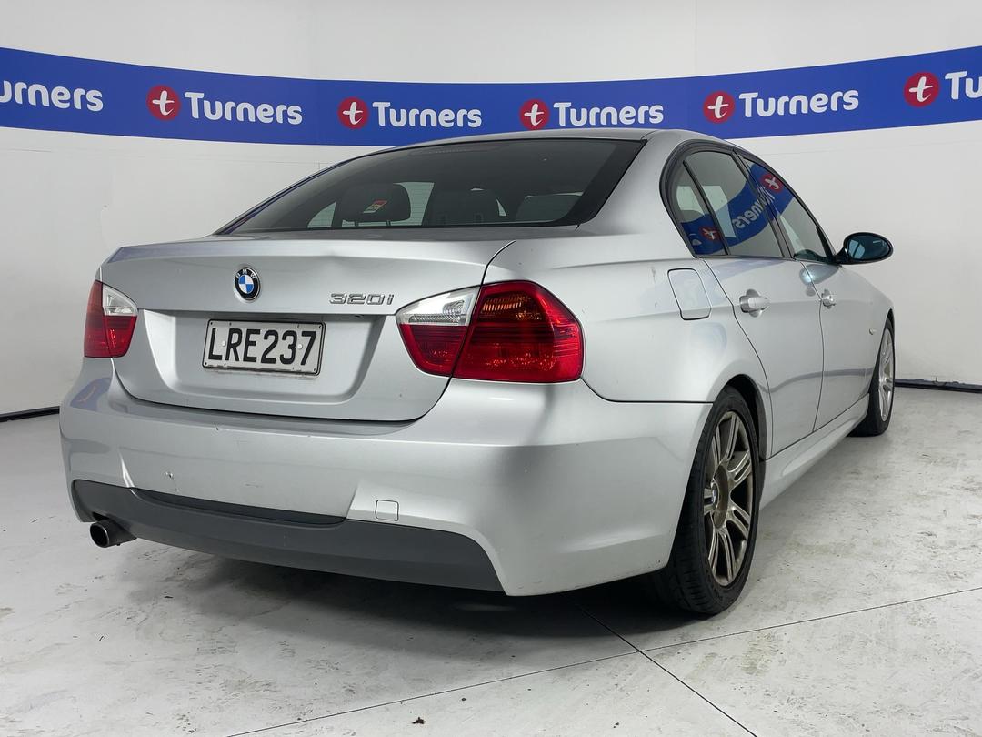 Photo '7' of BMW 3 Series 320I Photo '7' of BMW 3 Series 320I