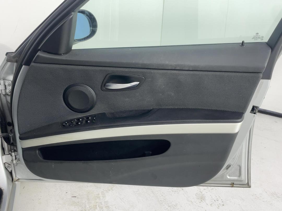 Photo '13' of BMW 3 Series 320I Photo '13' of BMW 3 Series 320I