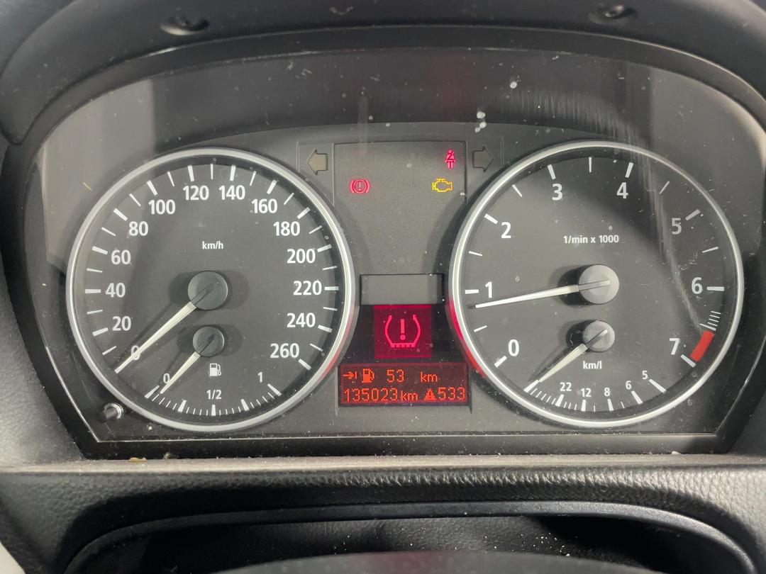 Photo '15' of BMW 3 Series 320I Photo '15' of BMW 3 Series 320I