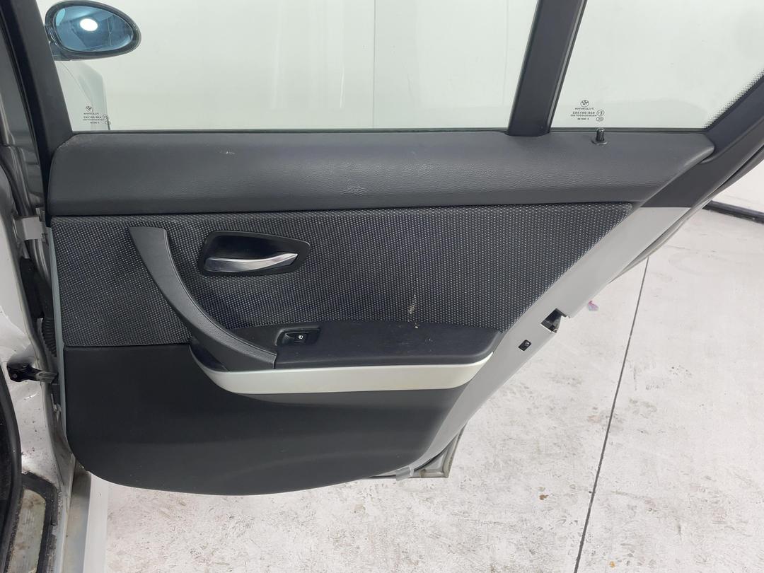 Photo '16' of BMW 3 Series 320I Photo '16' of BMW 3 Series 320I