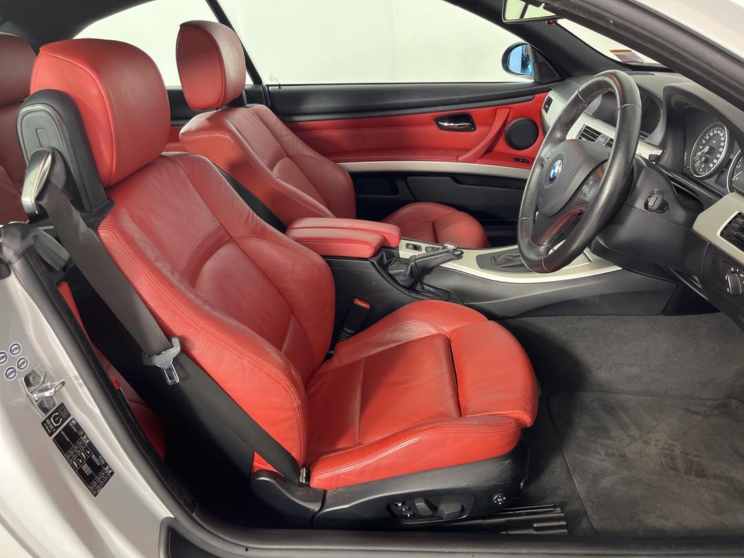 Photo '16' of BMW 335I