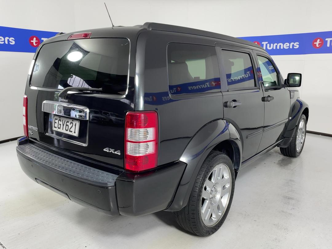 Photo '7' of Dodge Nitro