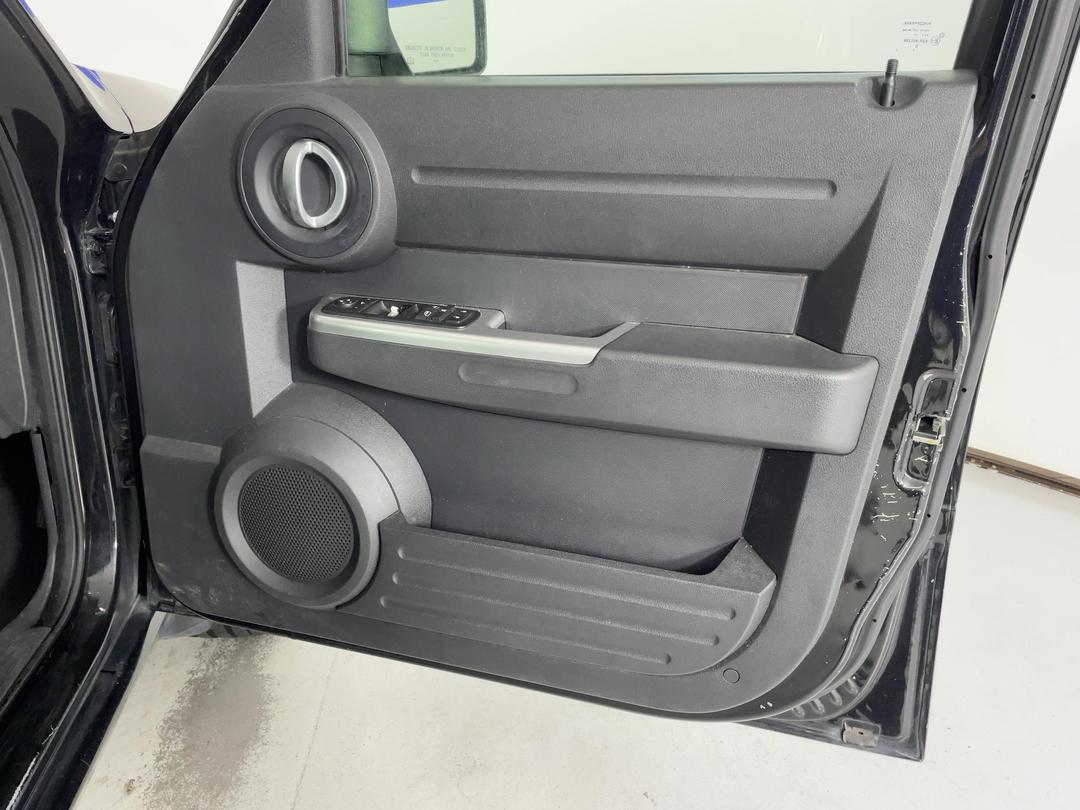 Photo '15' of Dodge Nitro