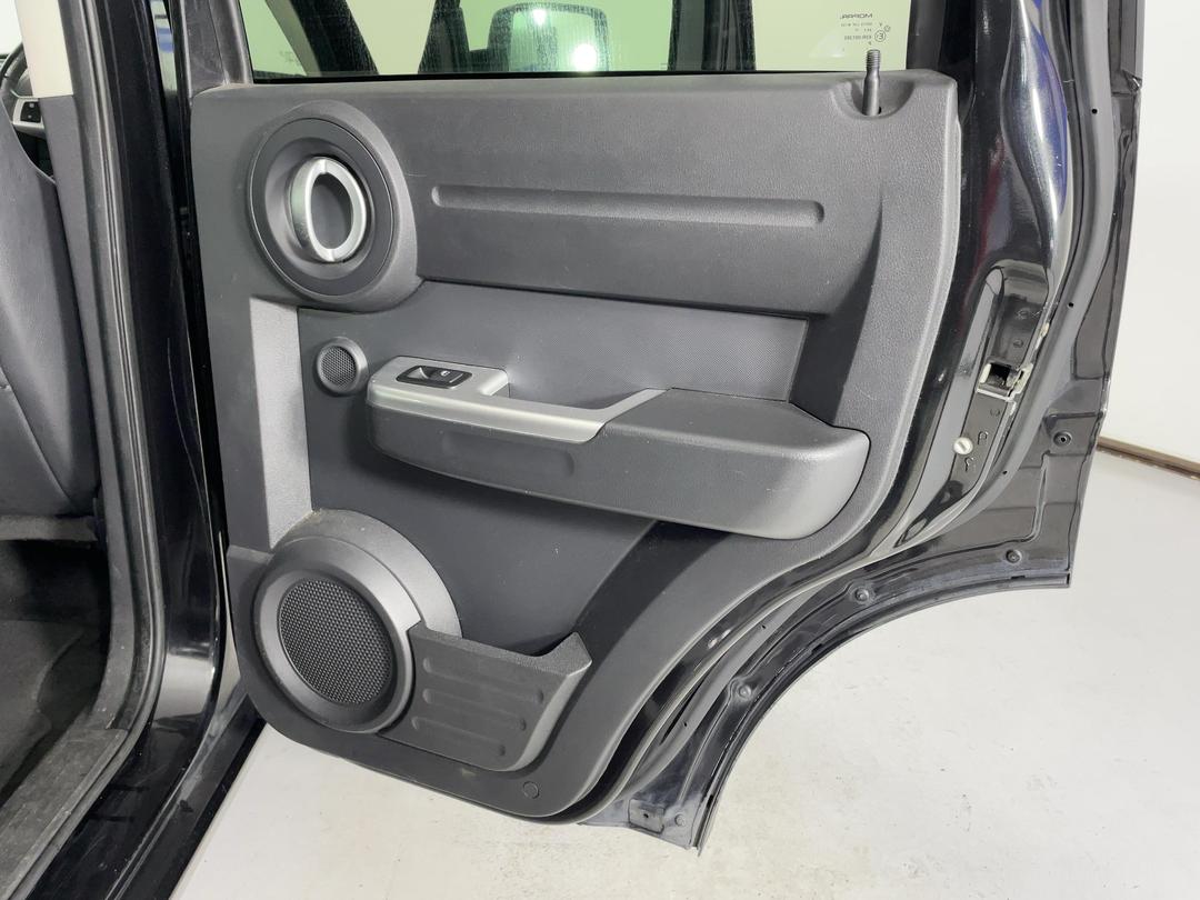 Photo '19' of Dodge Nitro