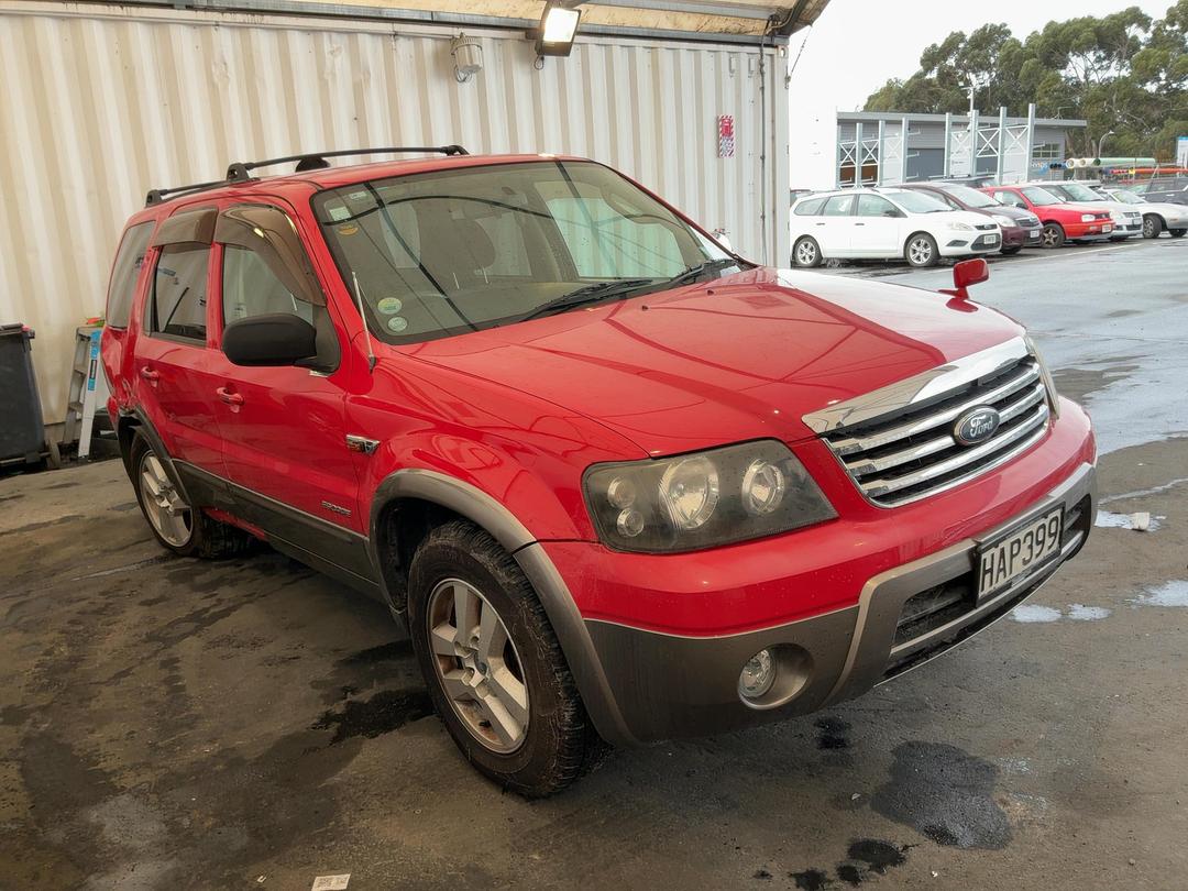 Photo '3' of Ford Escape