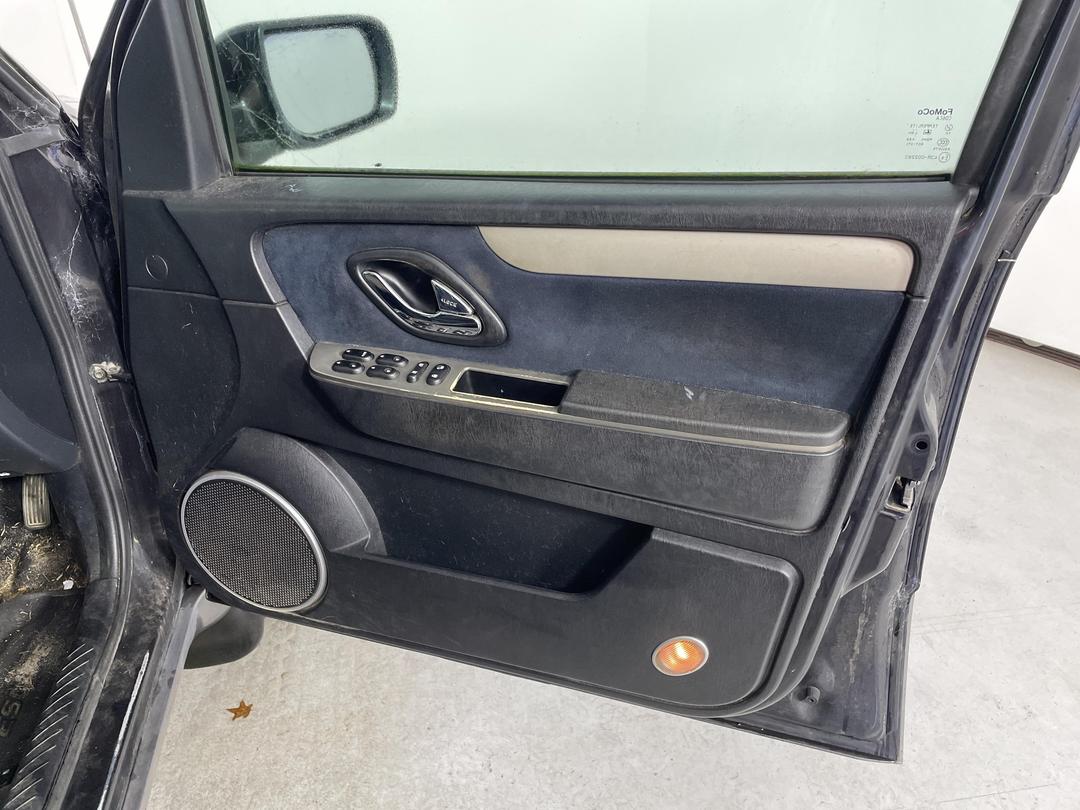 Photo '13' of Ford Escape XLT V6 Sport