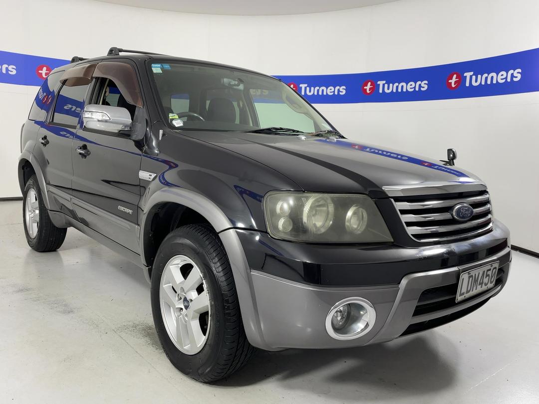 Photo '1' of Ford Escape
