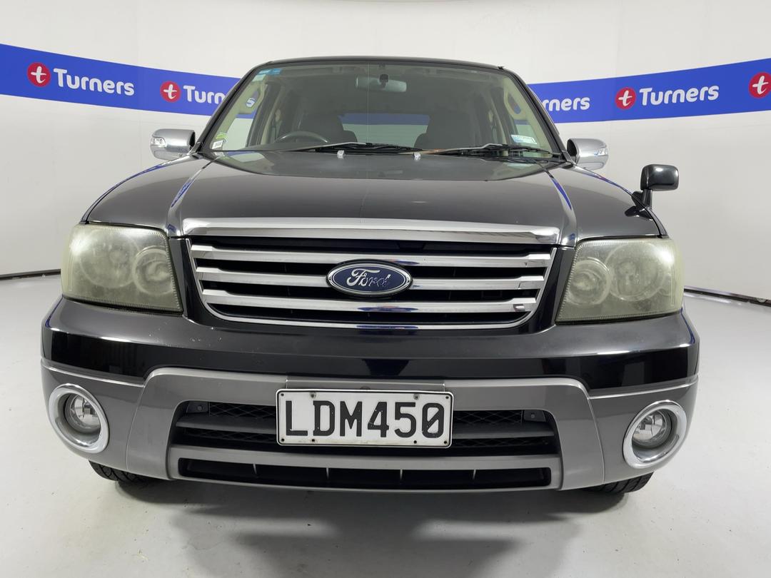 Photo '2' of Ford Escape