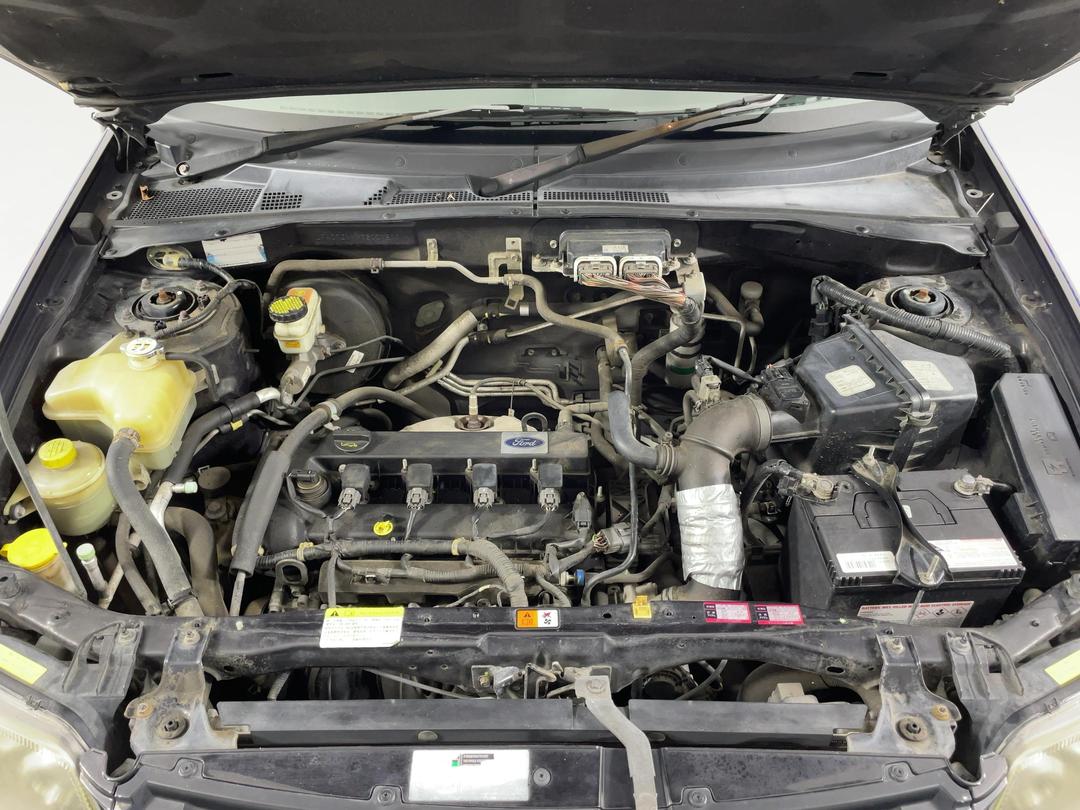 Photo '13' of Ford Escape