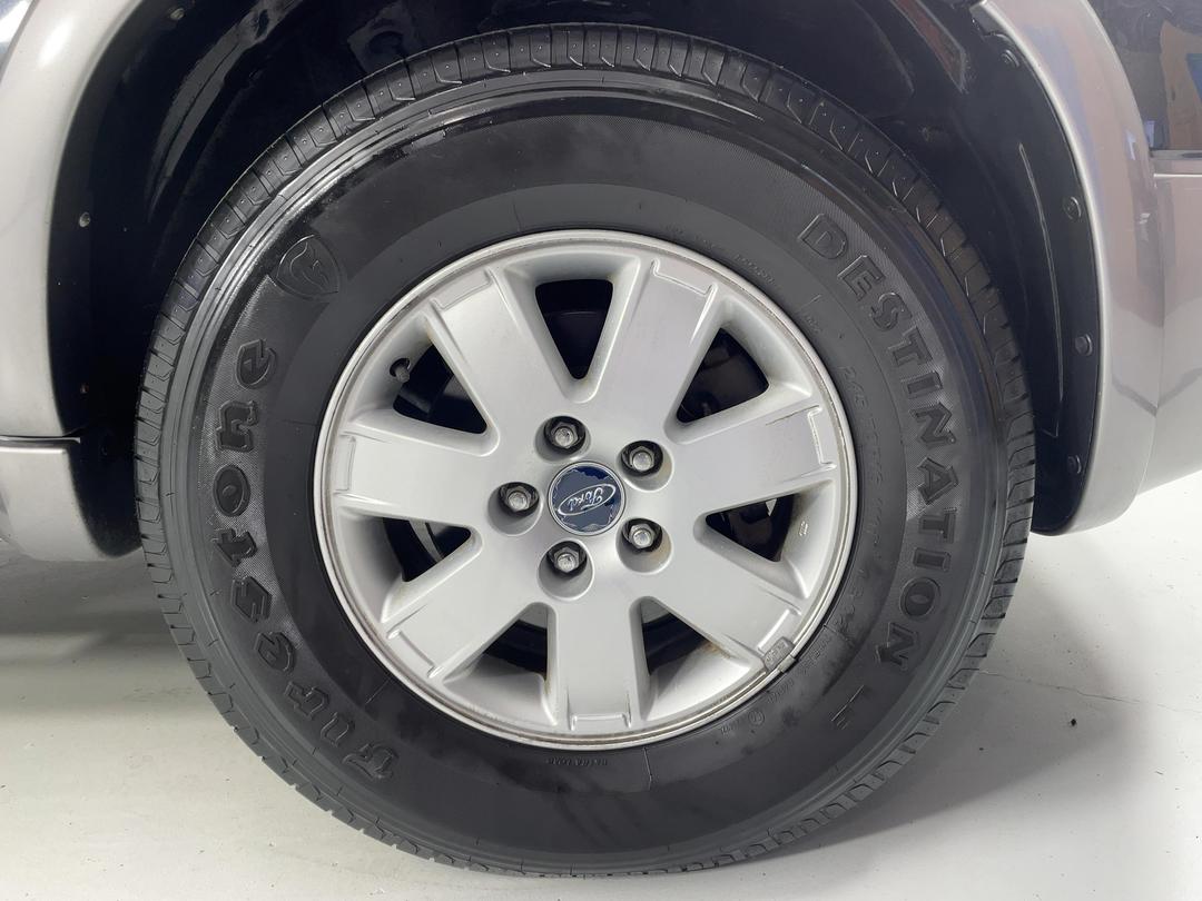 Photo '9' of Ford Escape