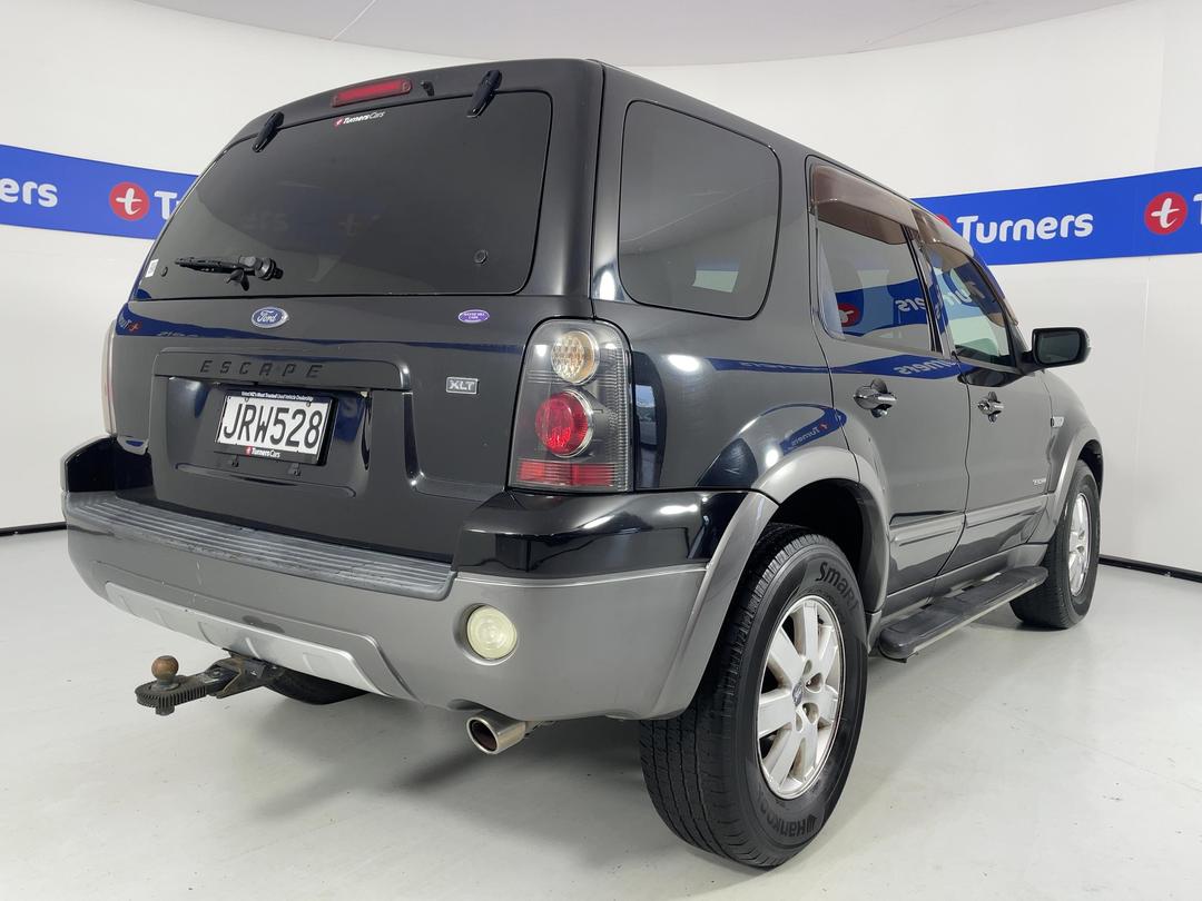 Photo '7' of Ford Escape
