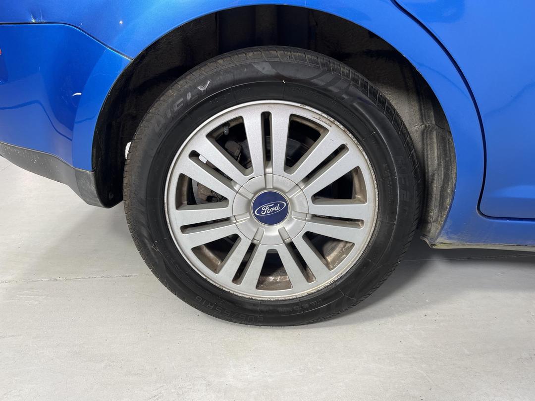 Photo '12' of Ford Focus