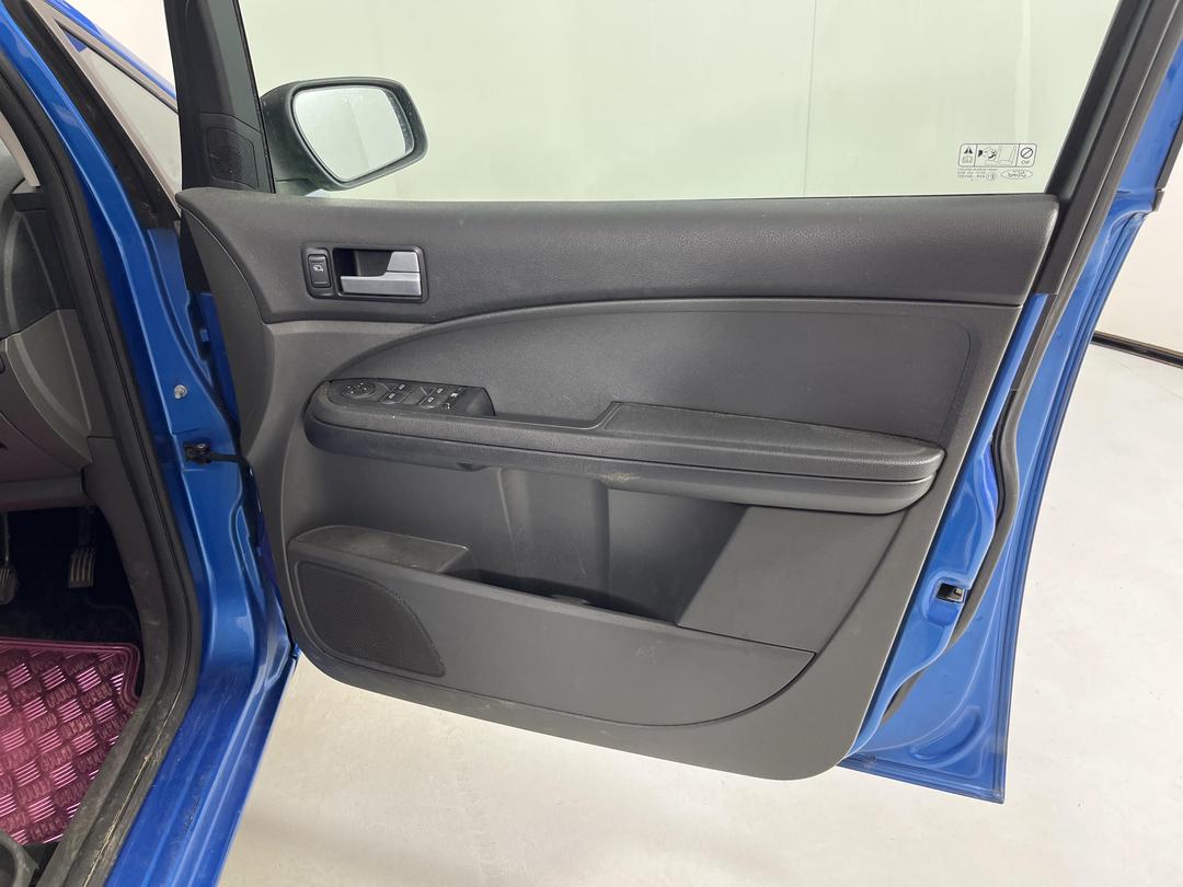 Photo '15' of Ford Focus