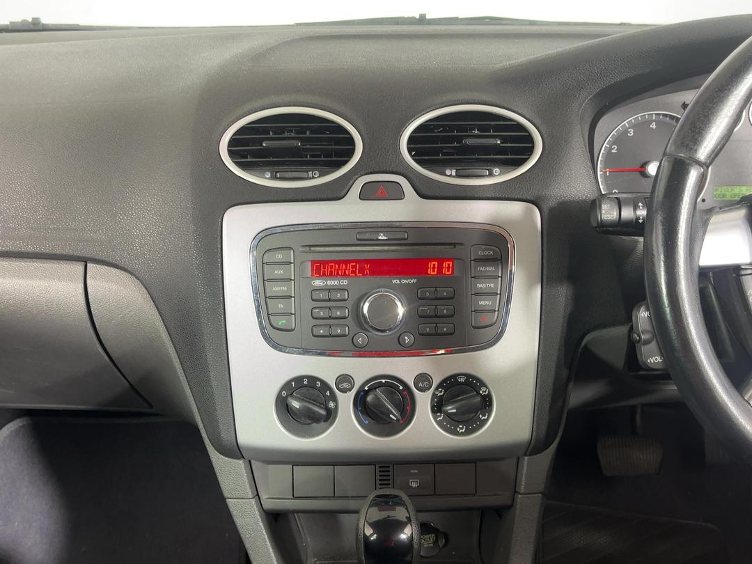 Photo '16' of Ford Focus