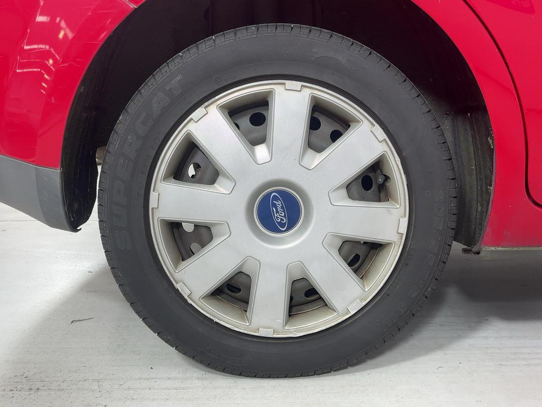 Photo '10' of Ford Focus