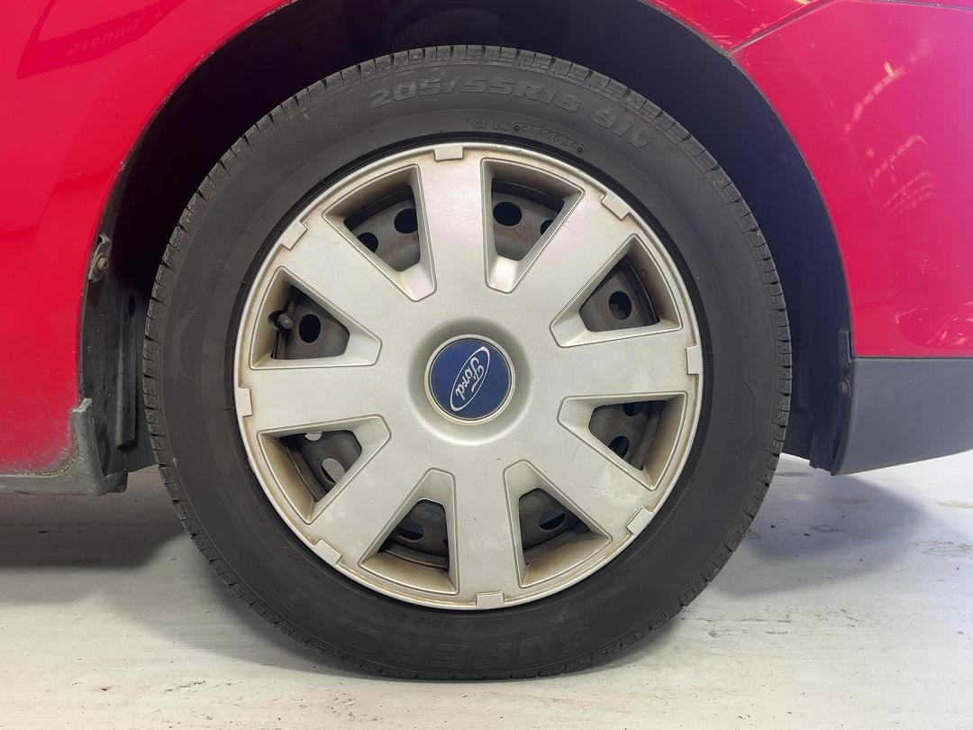 Photo '7' of Ford Focus