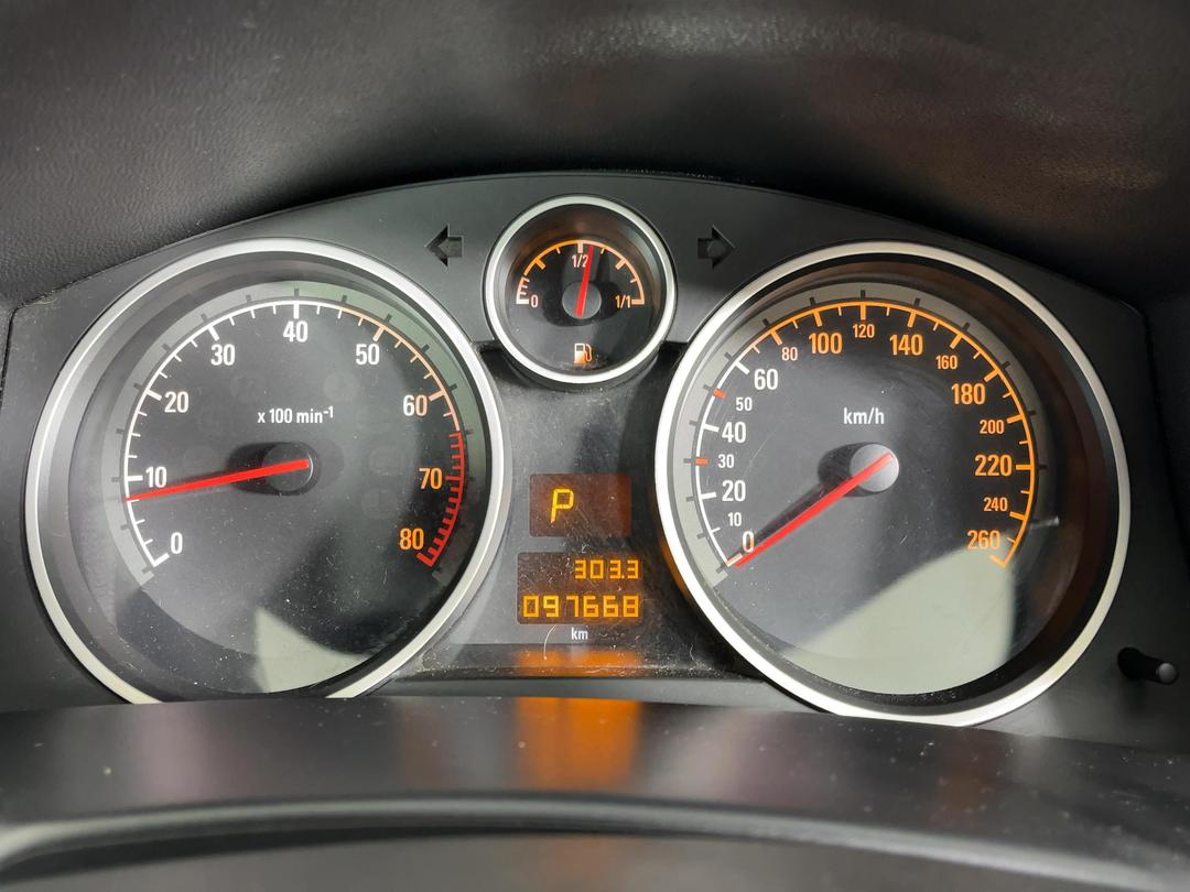 Photo '20' of Holden Astra