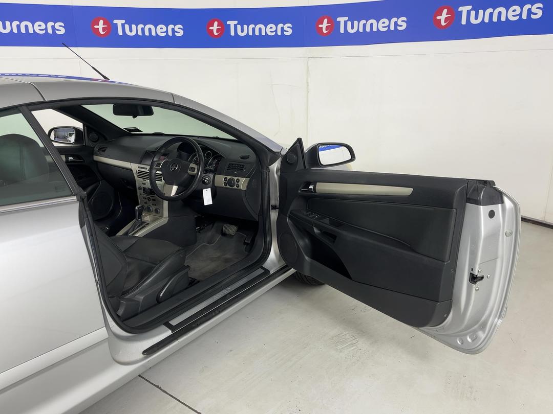 Photo '15' of Holden Astra