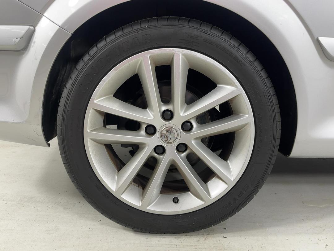 Photo '12' of Holden Astra