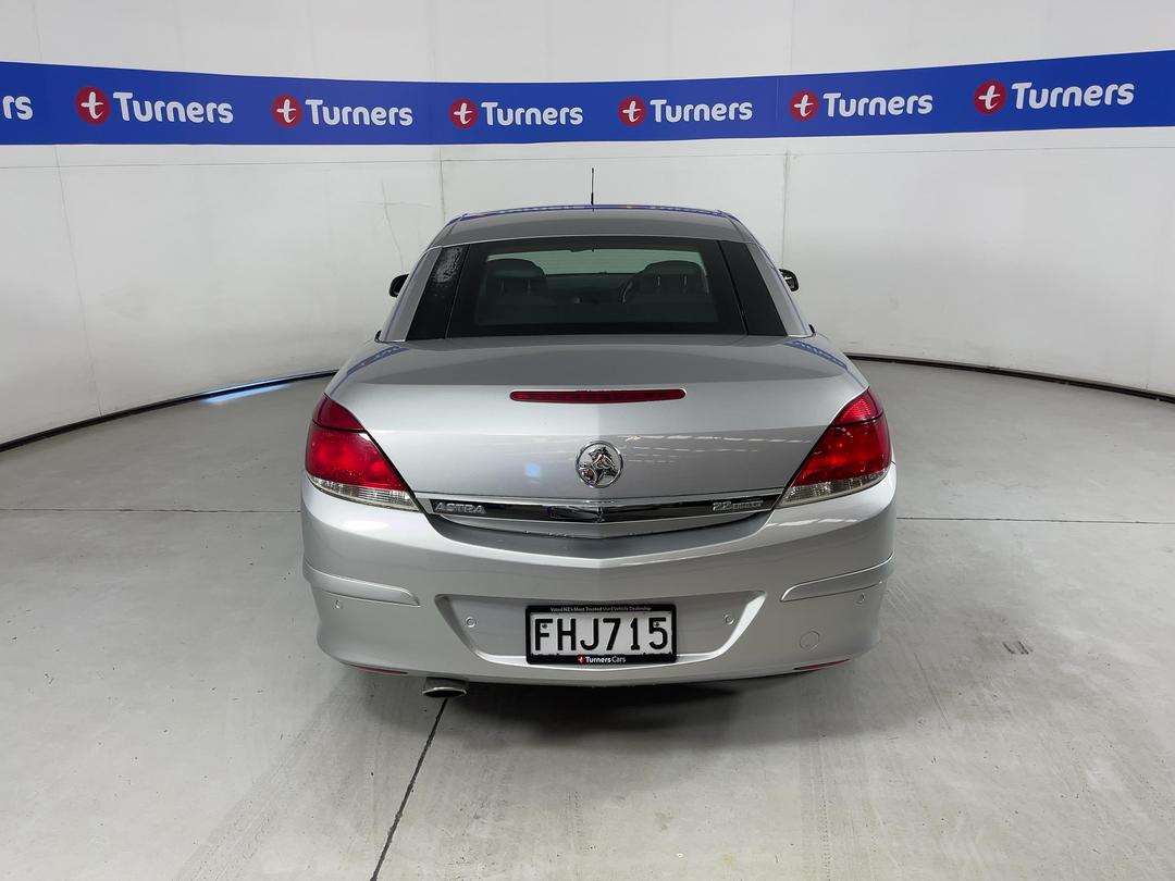 Photo '6' of Holden Astra