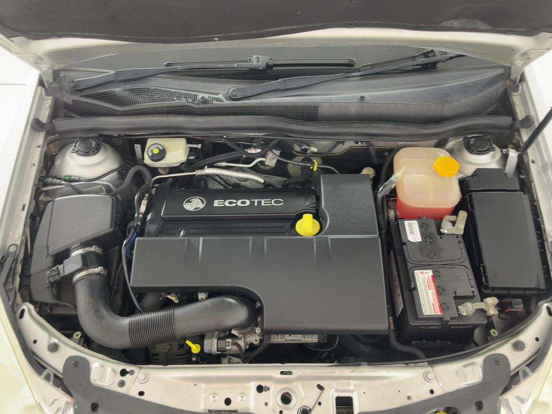 Photo '13' of Holden Astra