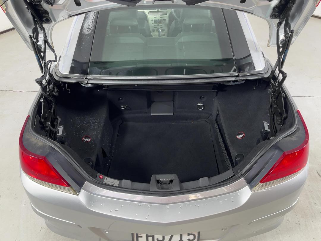 Photo '14' of Holden Astra