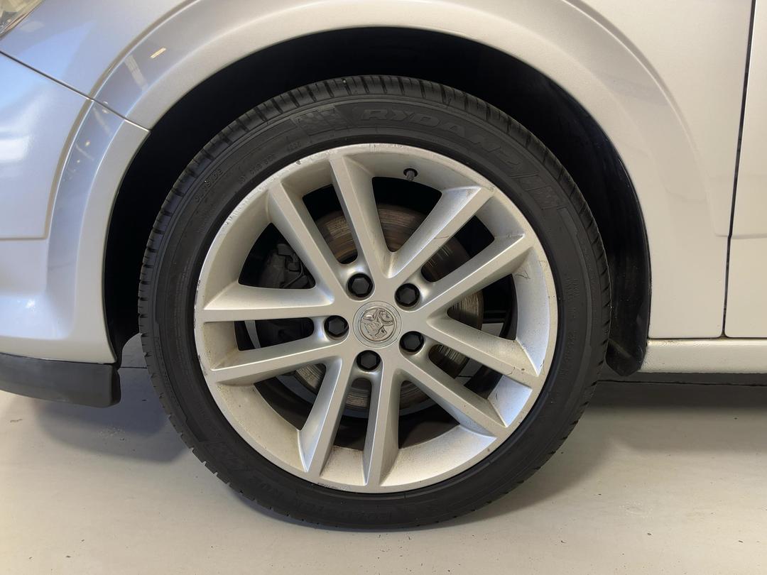 Photo '10' of Holden Astra
