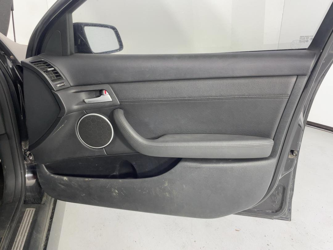Photo '15' of Holden Commodore