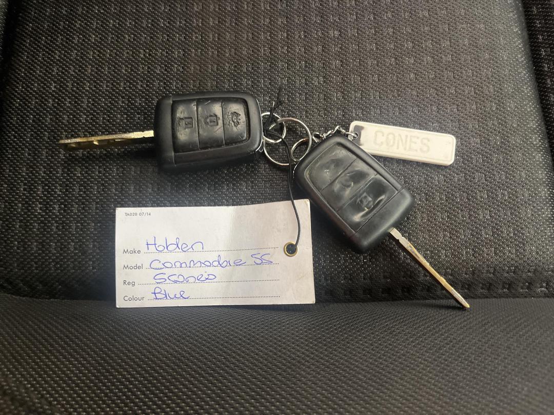 Photo '22' of Holden Commodore