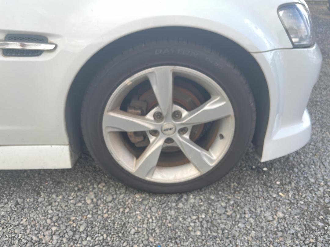 Photo '7' of Holden Commodore SV6