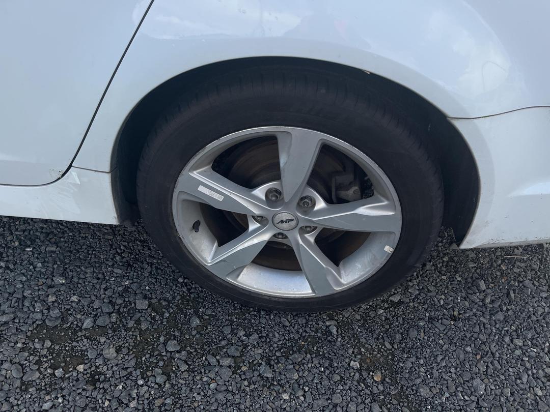 Photo '9' of Holden Commodore SV6