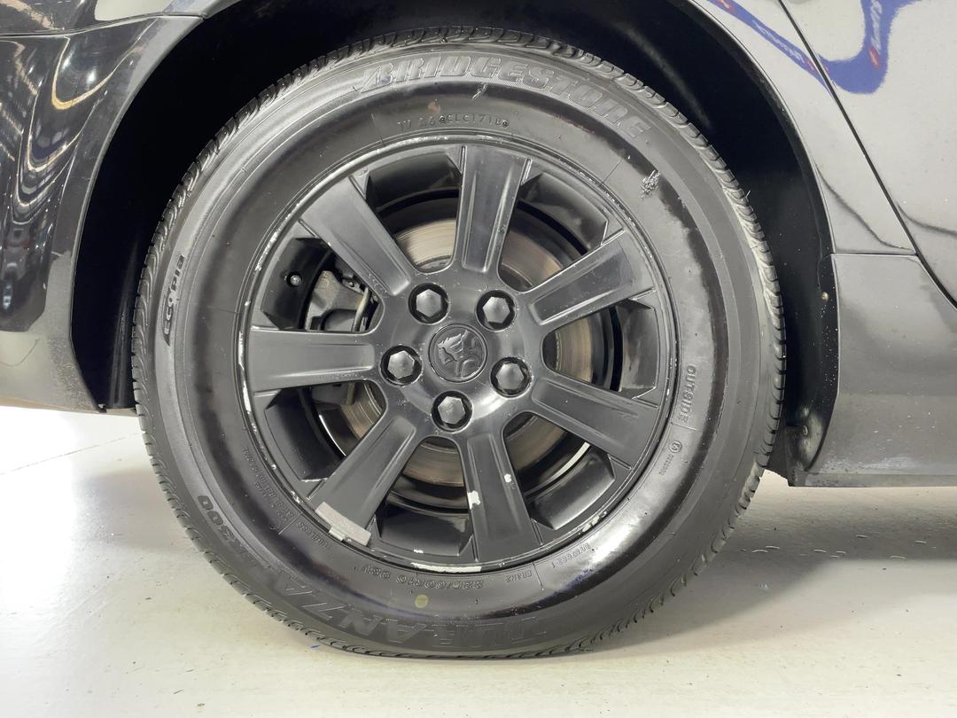 Photo '12' of Holden Commodore