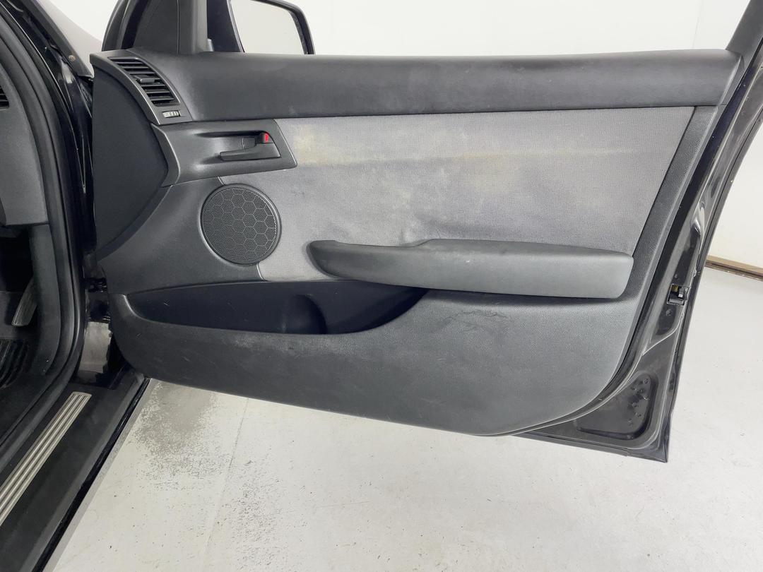 Photo '15' of Holden Commodore