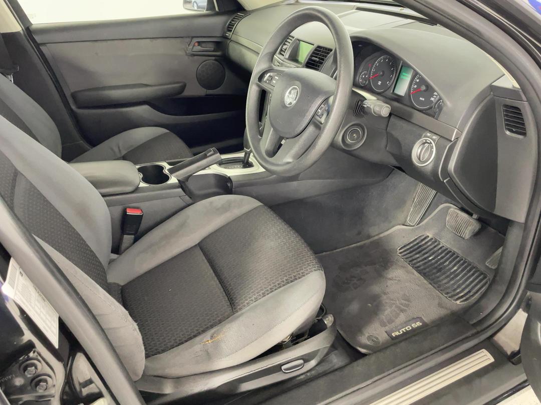 Photo '16' of Holden Commodore