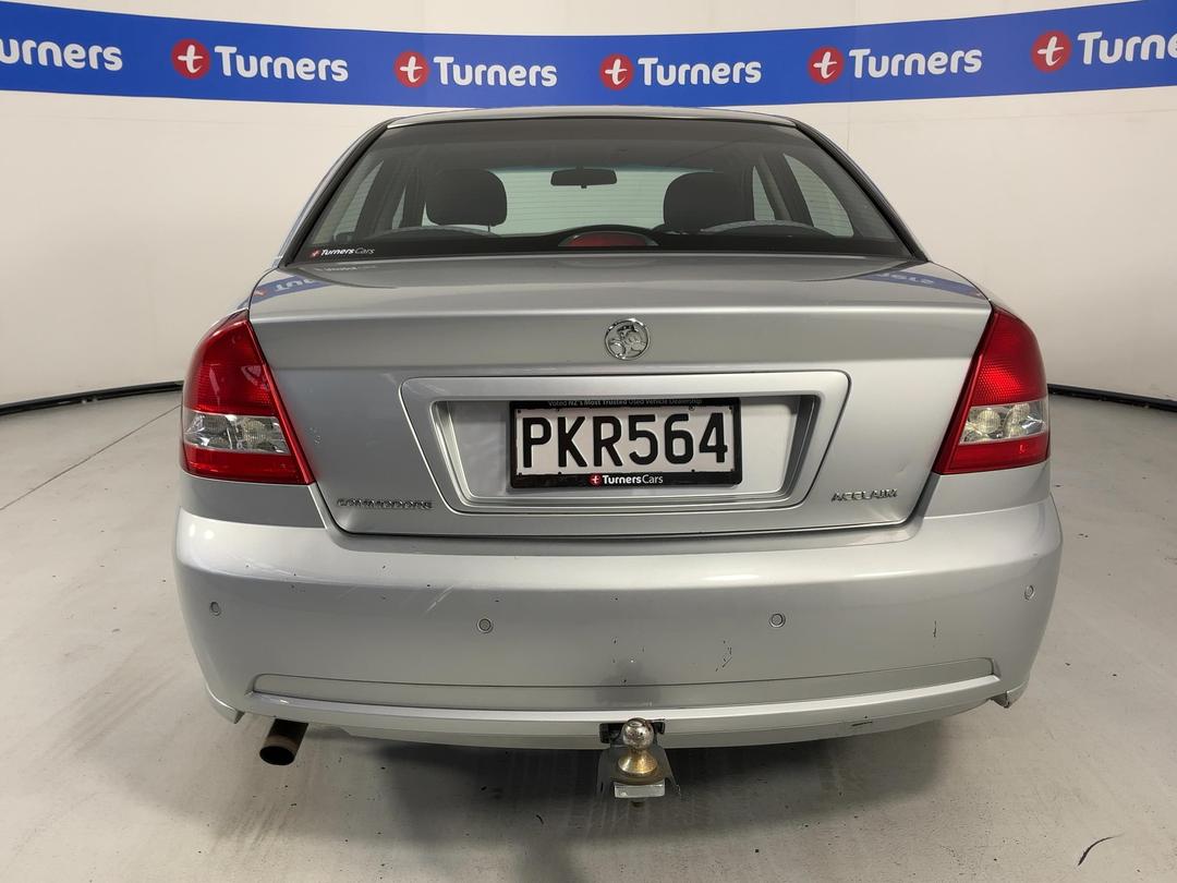 Photo '6' of Holden Commodore